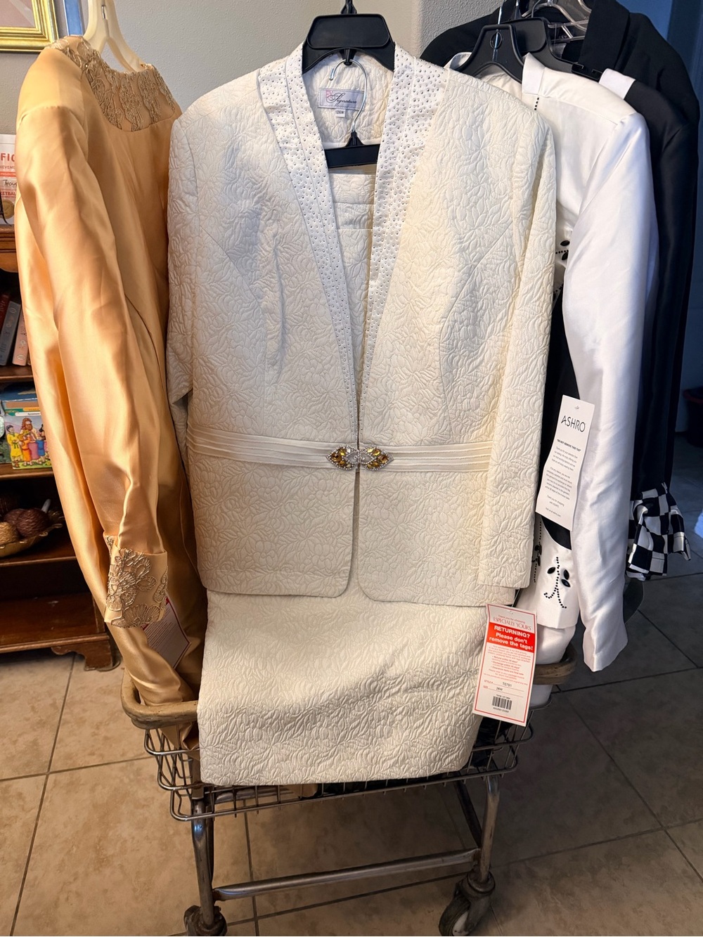 Elegant Women's Ivory Quilted Jacket by EY Signature